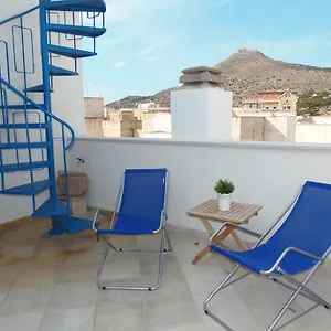 https://il-castello-favignanese.sicilyhotelsitaly.net