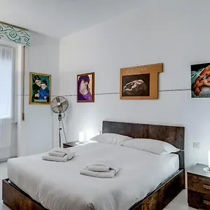 https://amazing-stylish-apartment-near-precotto-m1.it-lombardy.com